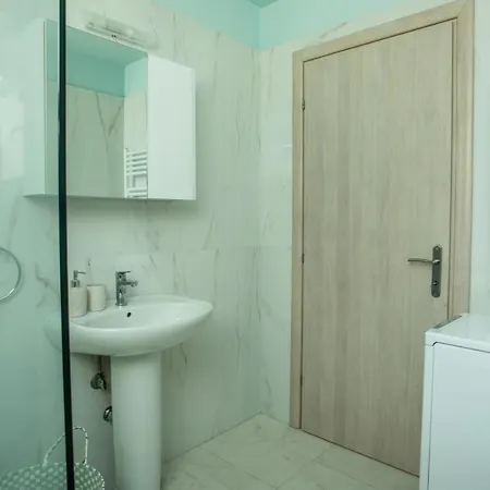 Eden Sunflower - Luxurious With Sea View Apartament *