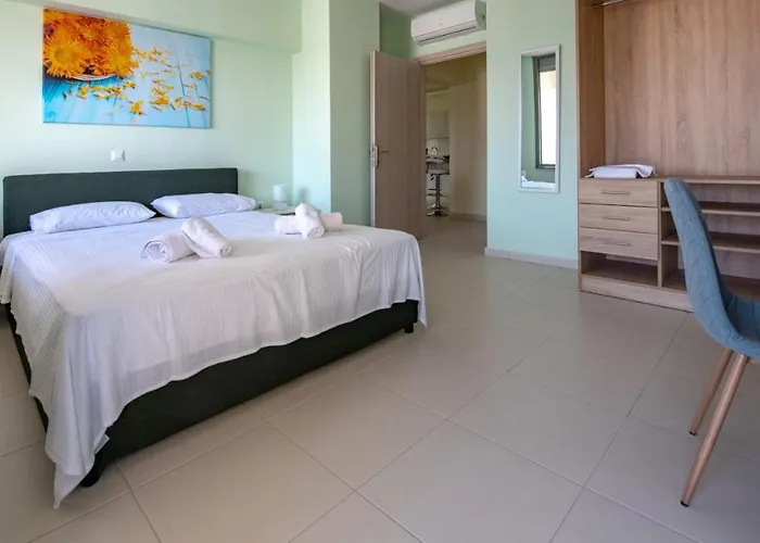 Eden Sunflower - Luxurious With Sea View Apartment