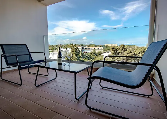 Eden Sunflower - Luxurious With Sea View