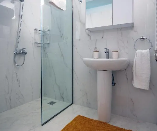 Eden Sunflower - Luxurious With Sea View